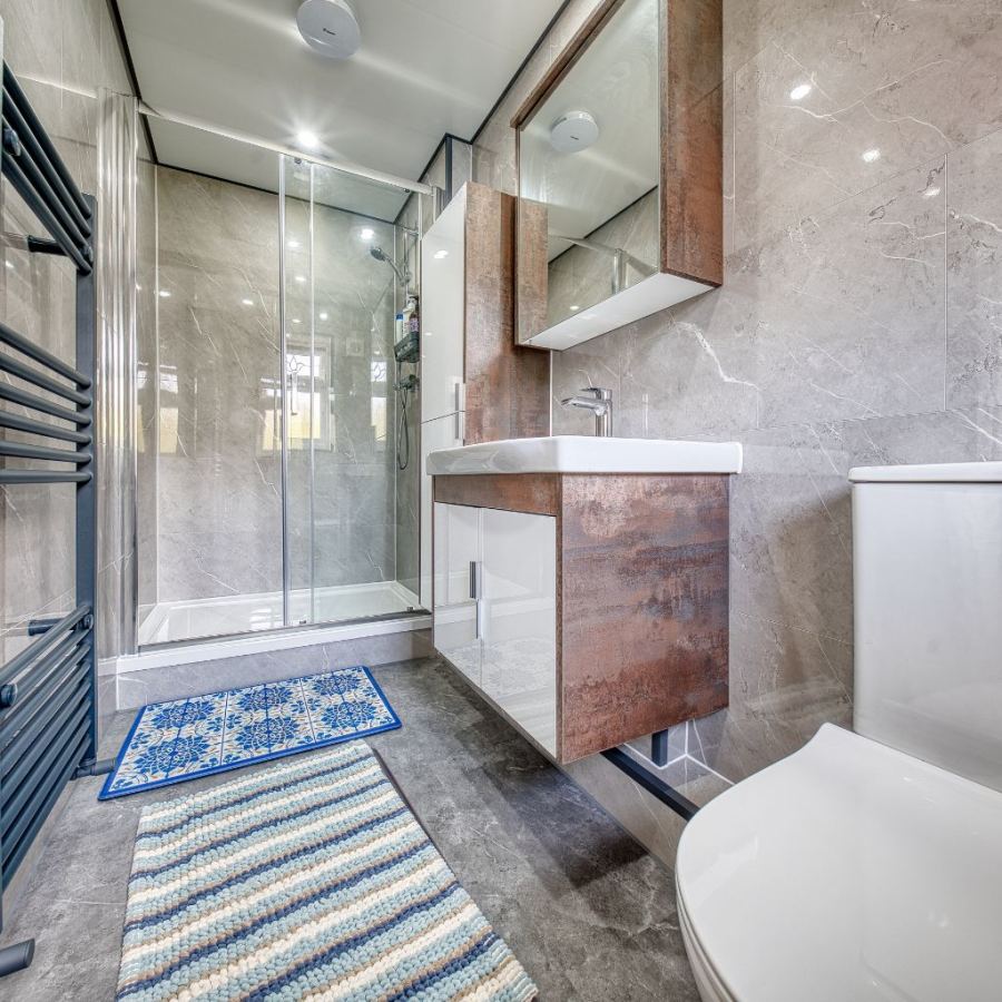Elegant bathroom with freestanding bath